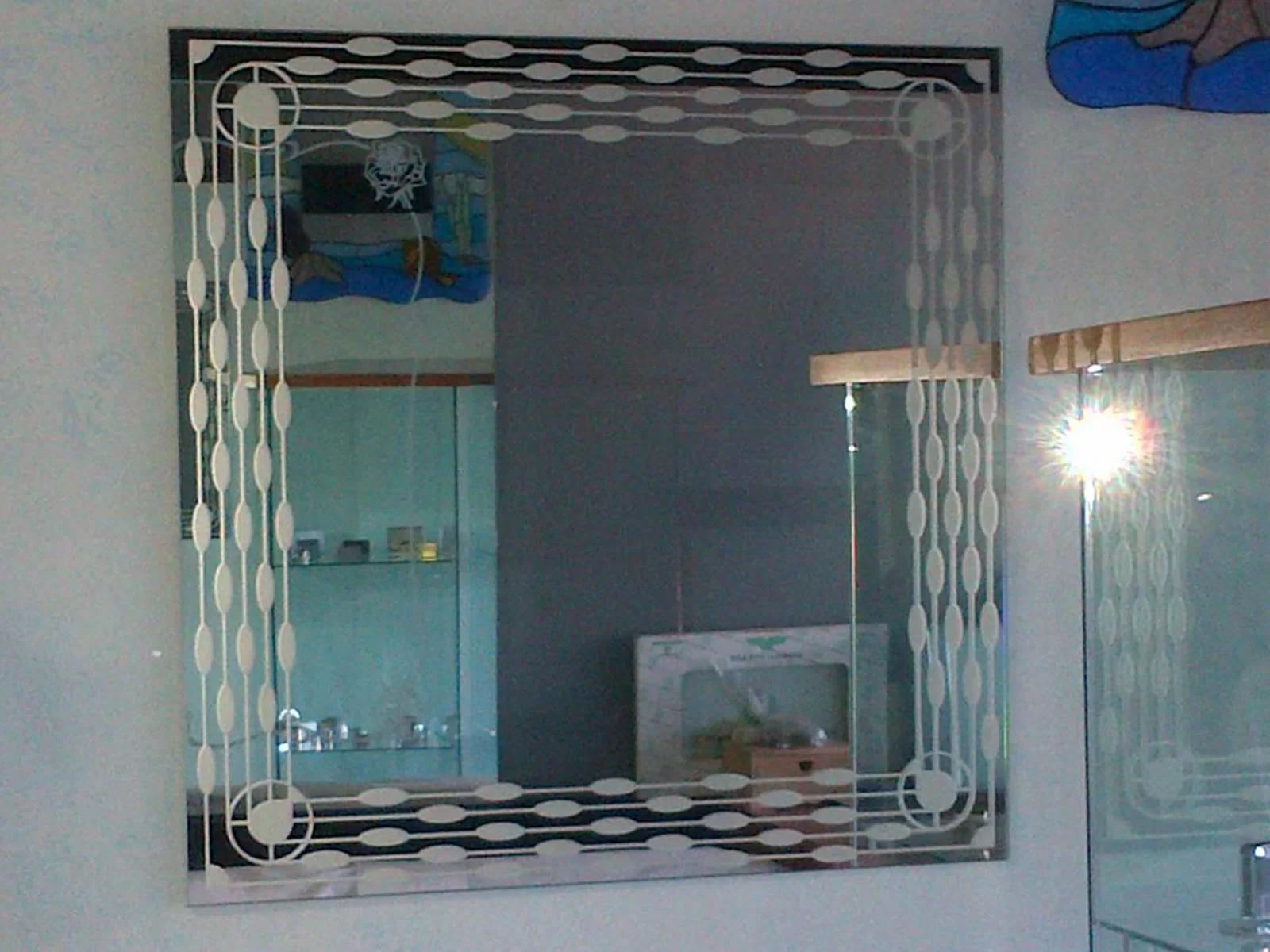 installazione di vetrate artistiche a Marino